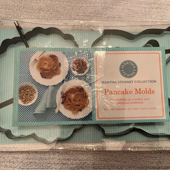 Martha stewart pancake molds butterfly and flower 2010 - Picture 1 of 2
